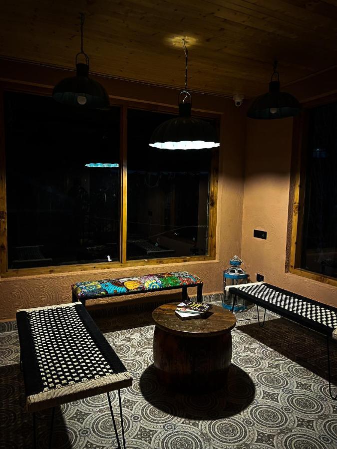 La Hault Hotel Sissu Exterior photo